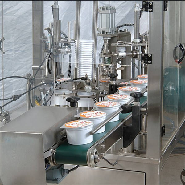 Automatinis ledų taurių užpildymo aparatas