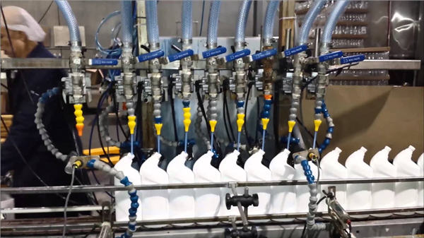 Visiškai automatinis tualeto valymo priemonės baliklis, linijinio tipo užpildymo mašina