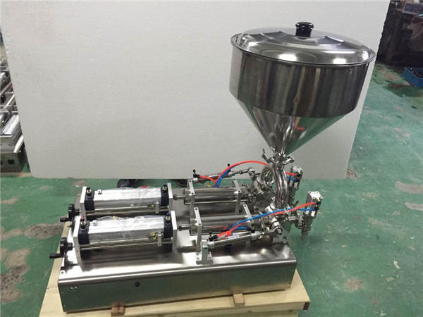 Plačiai naudojamas dvigubų galvų braškių uogienės užpildymo aparatas