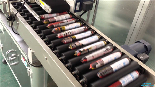 Automatinis dešrų ženklinimo aparatas su tiektuvu